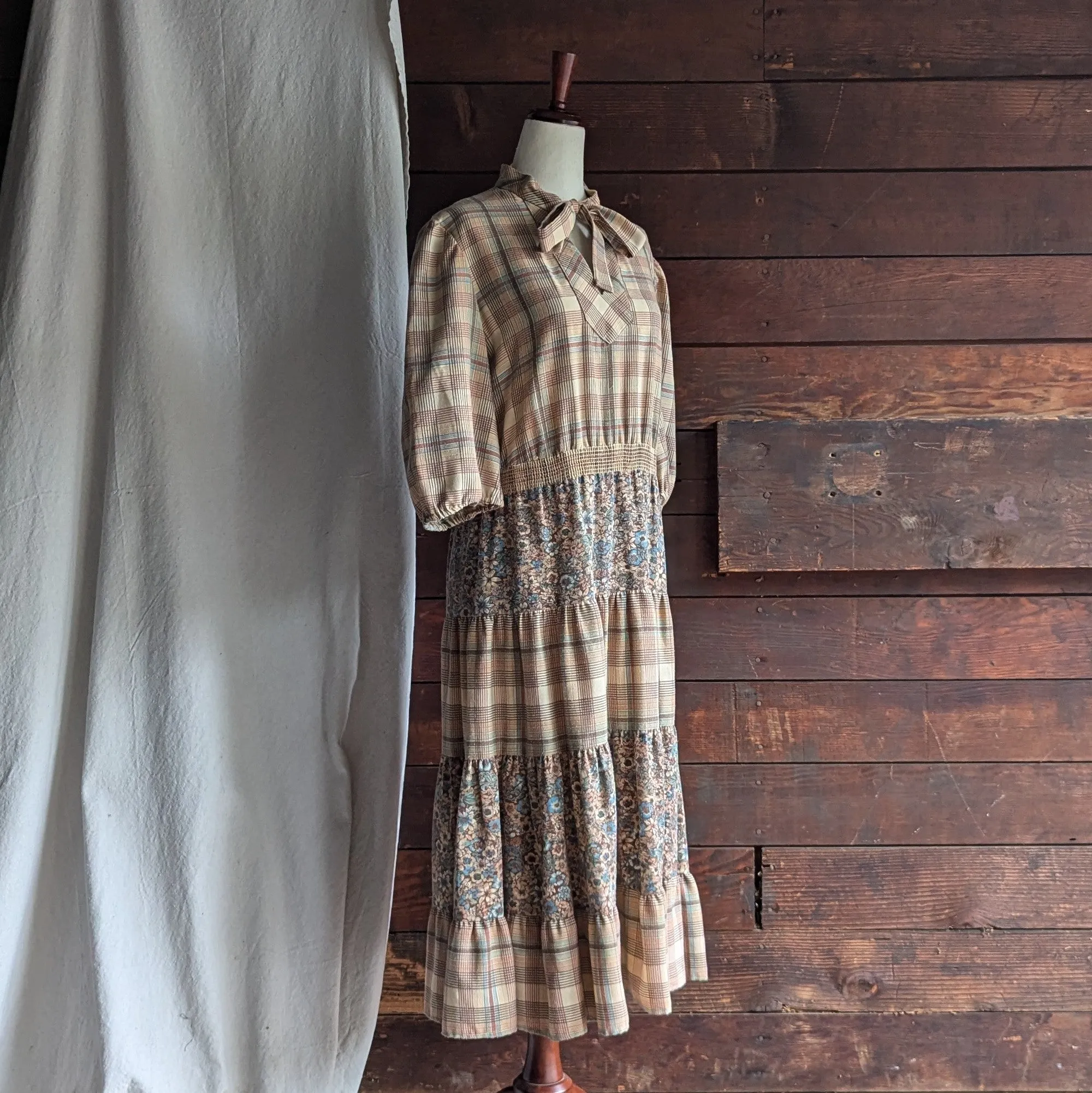 70s/80s Vintage Poly/Cotton Midi Dress