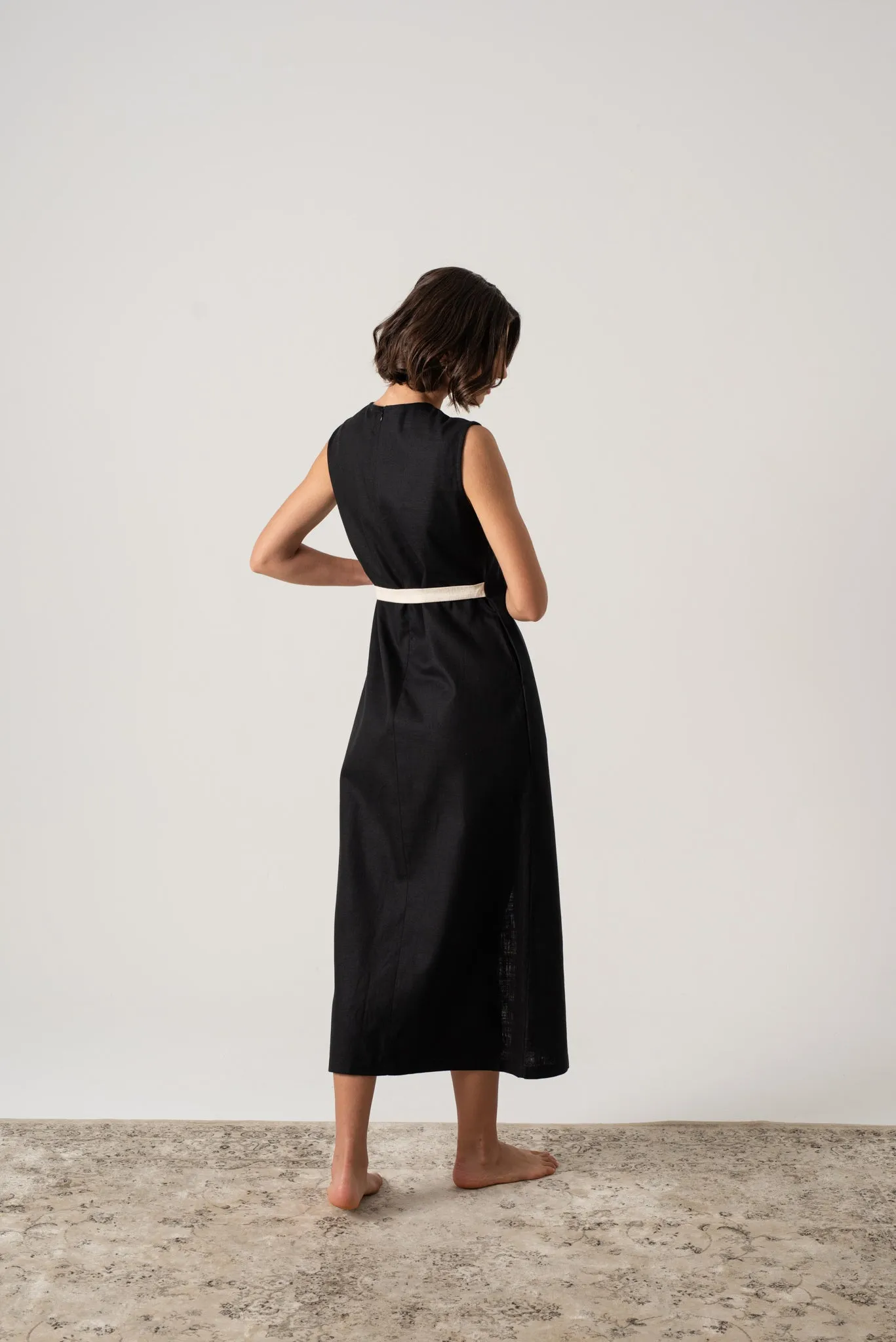 Aurore Linen Midi Dress Black