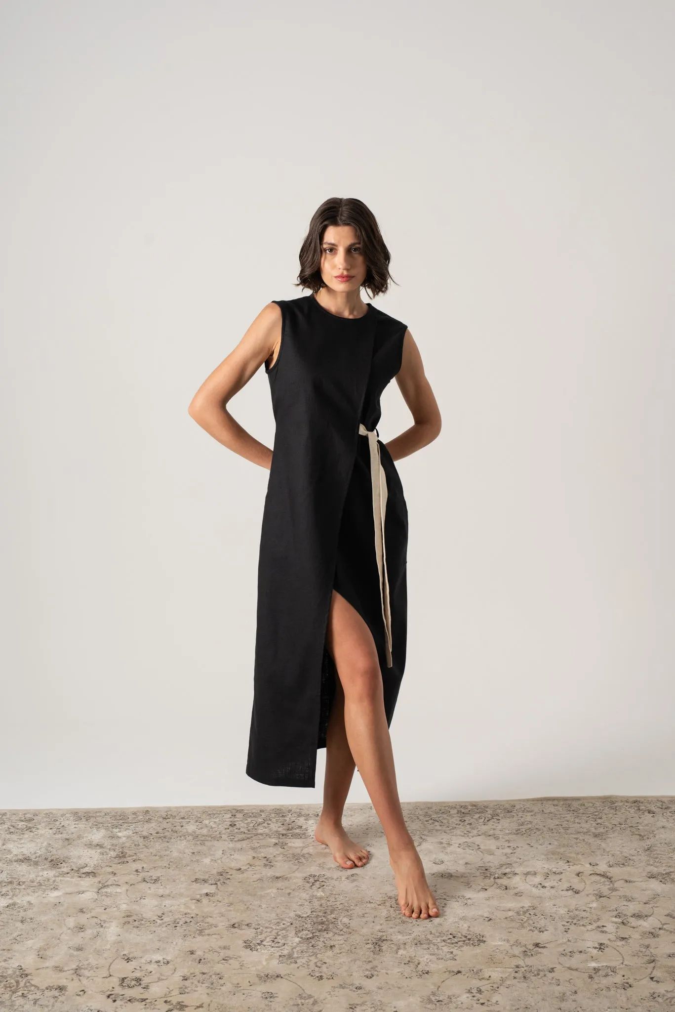 Aurore Linen Midi Dress Black