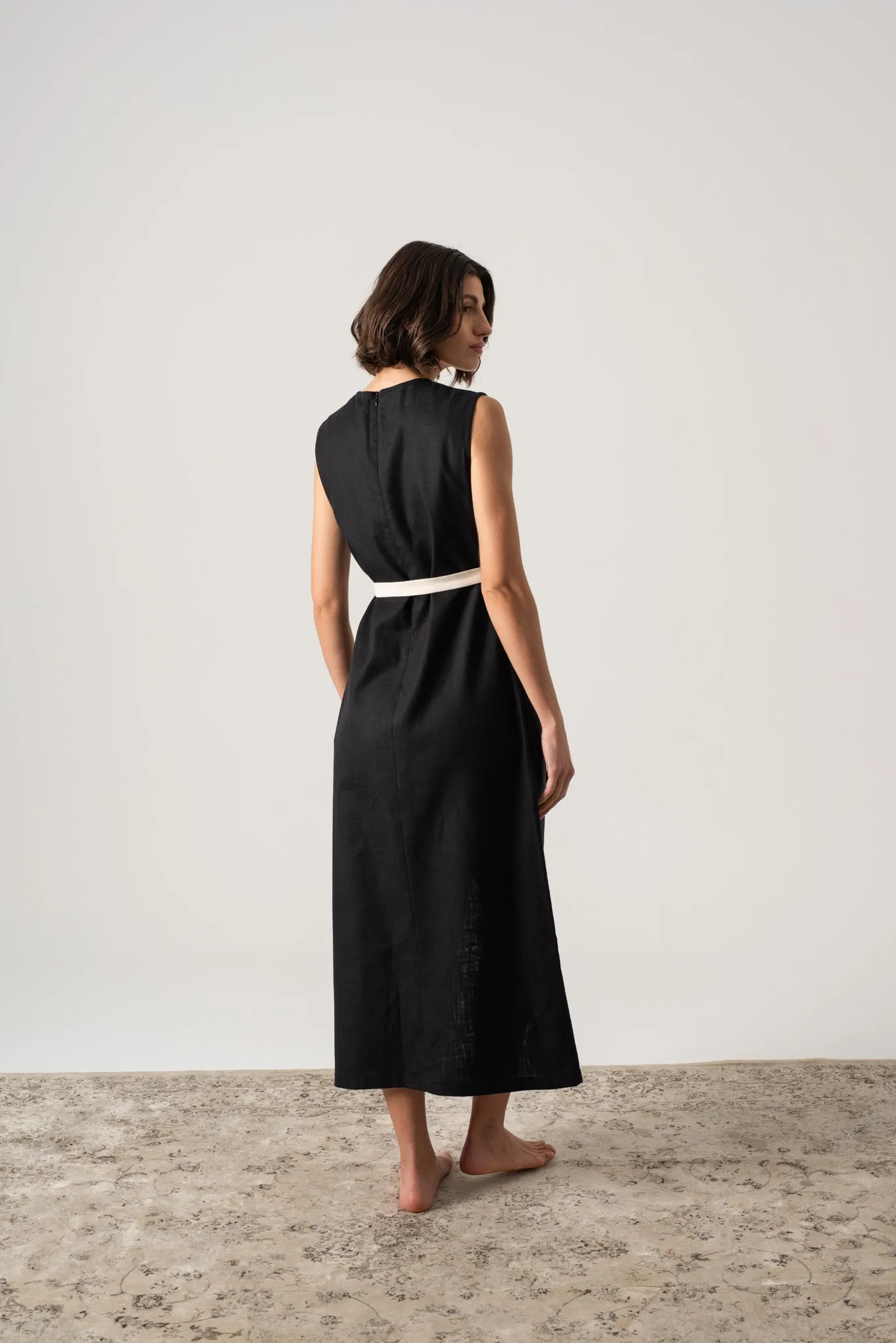 Aurore Linen Midi Dress Black