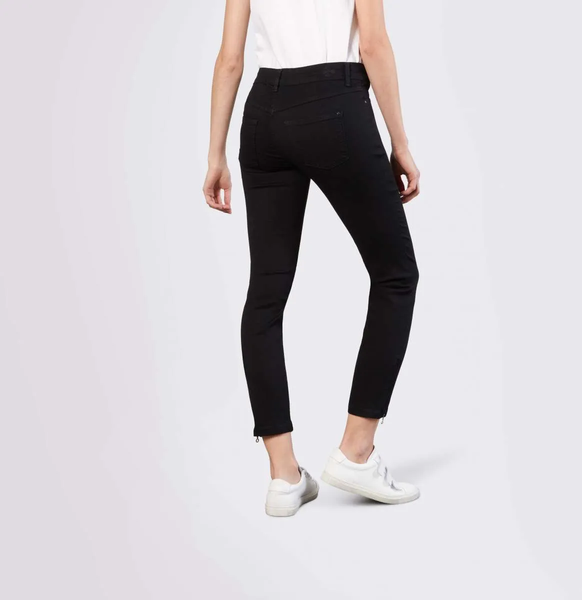 Dream Chic Crop Jean - Black