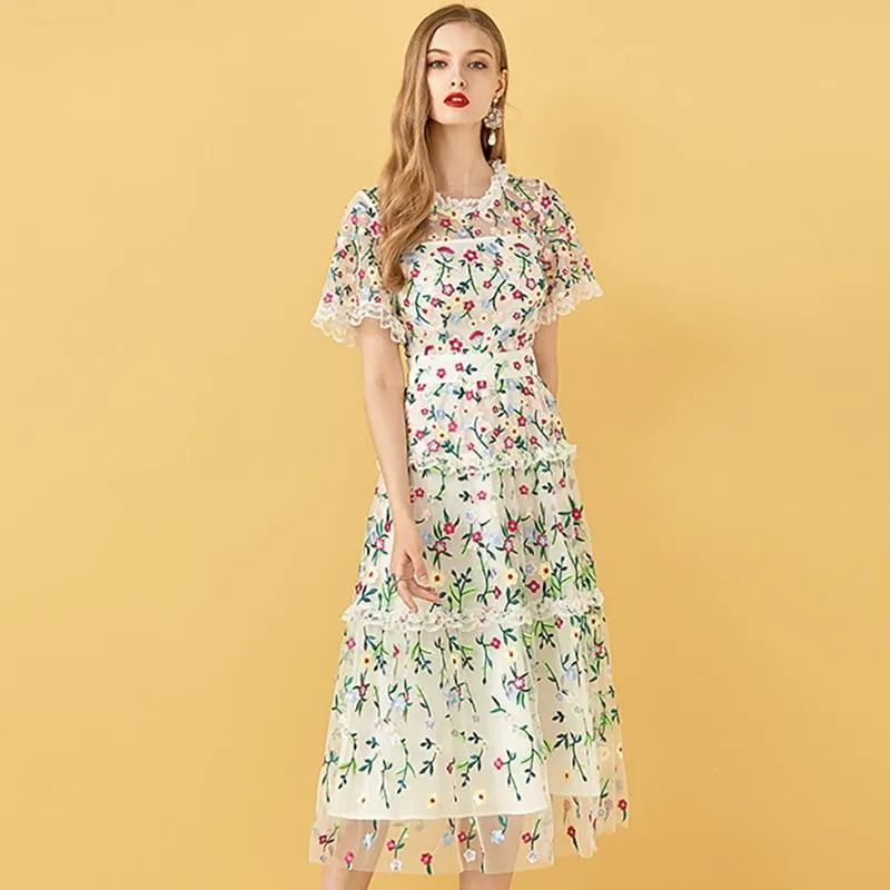 Dream Floral Lace Dress