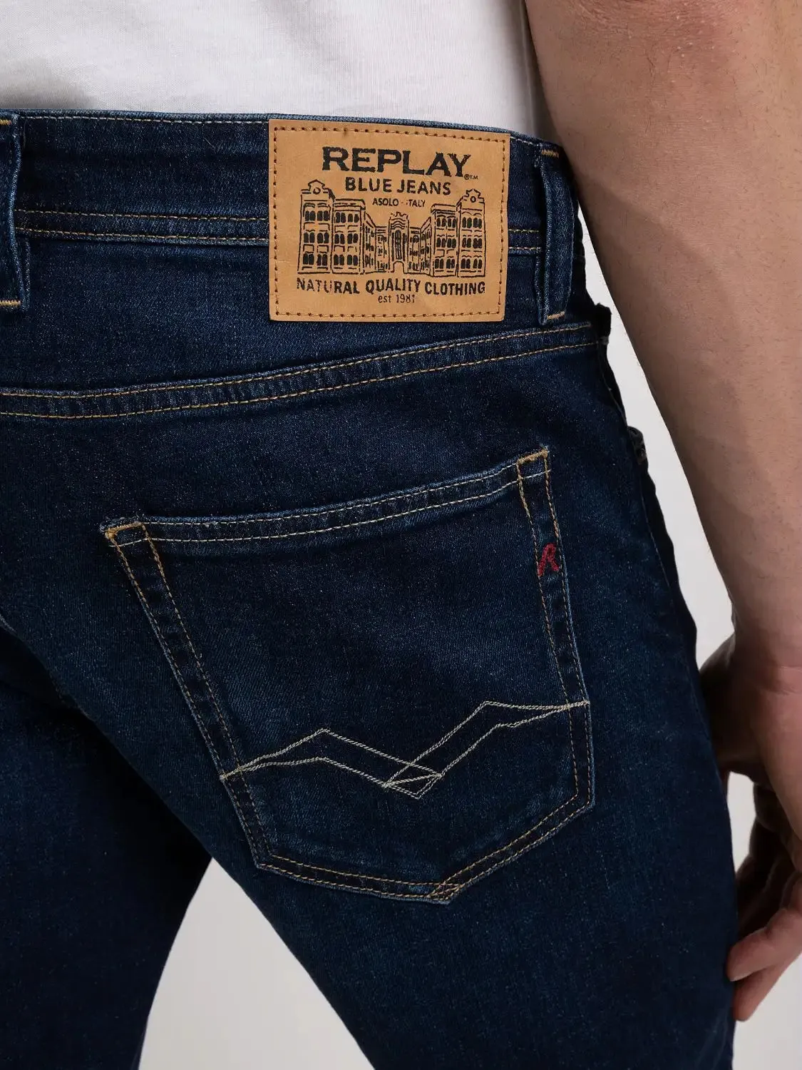 ID24215-Replay Grover Dark Wash Jean