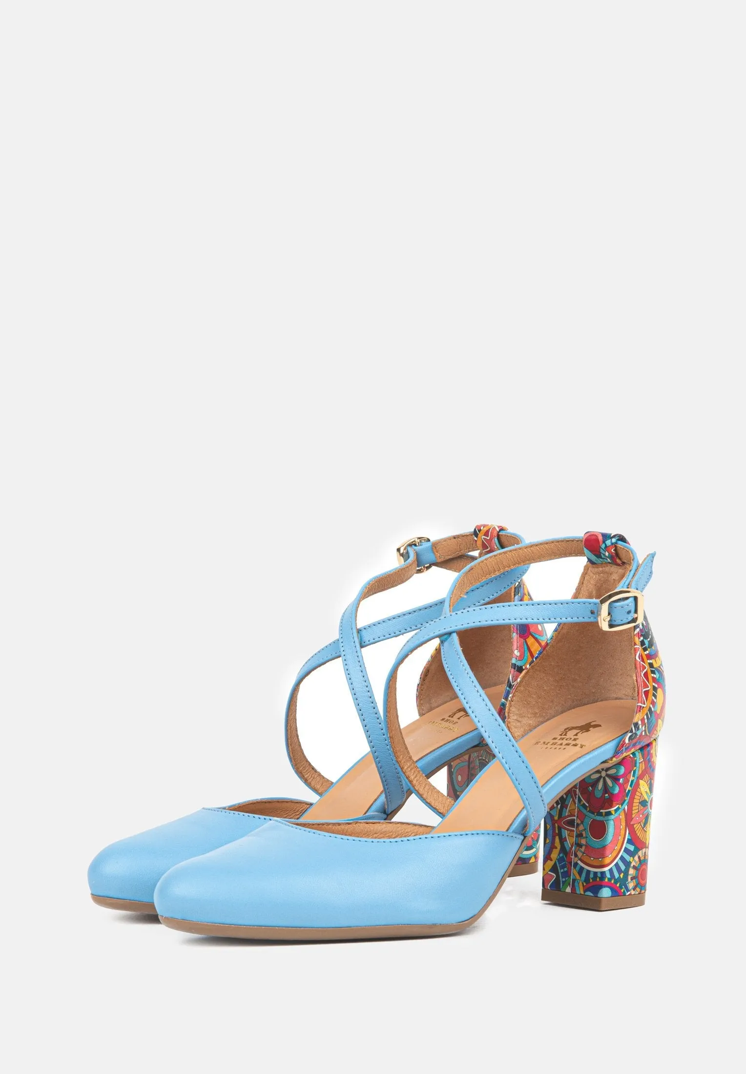 Kylie - Light Blue Signature