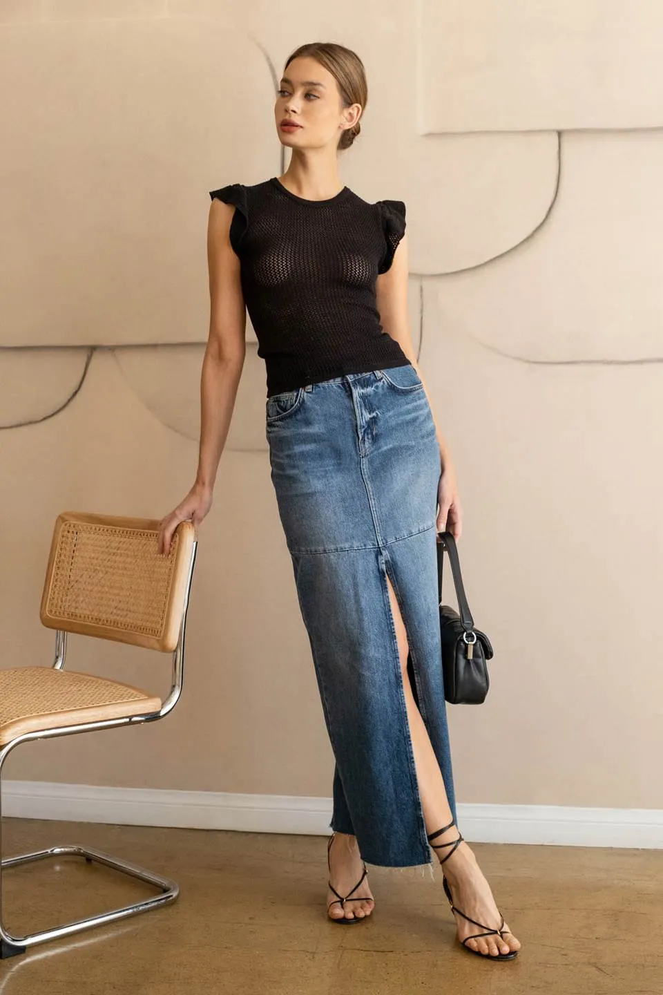 RUFFLE SLEEVE CROCHET KNIT TOP