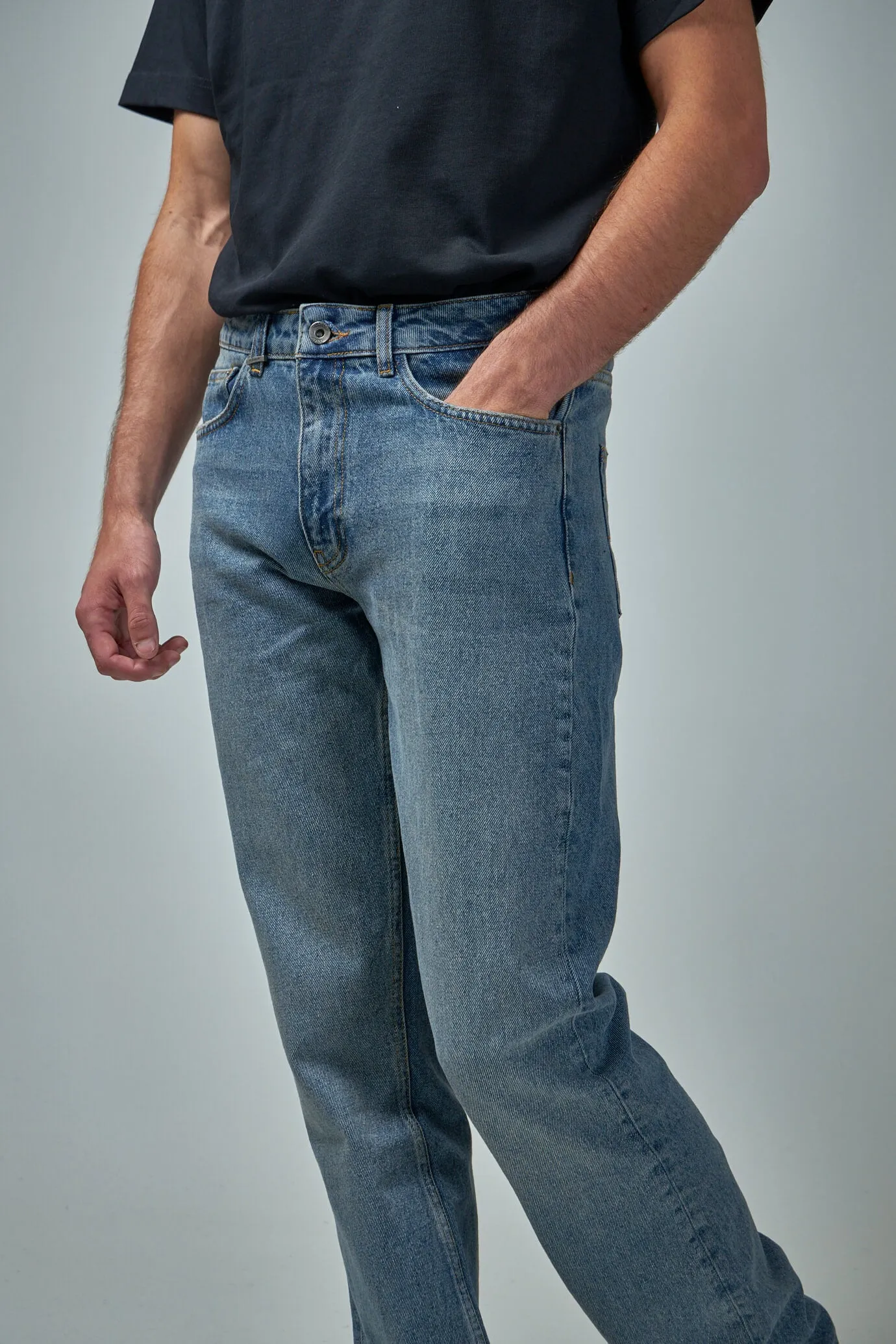 Straight Jeans